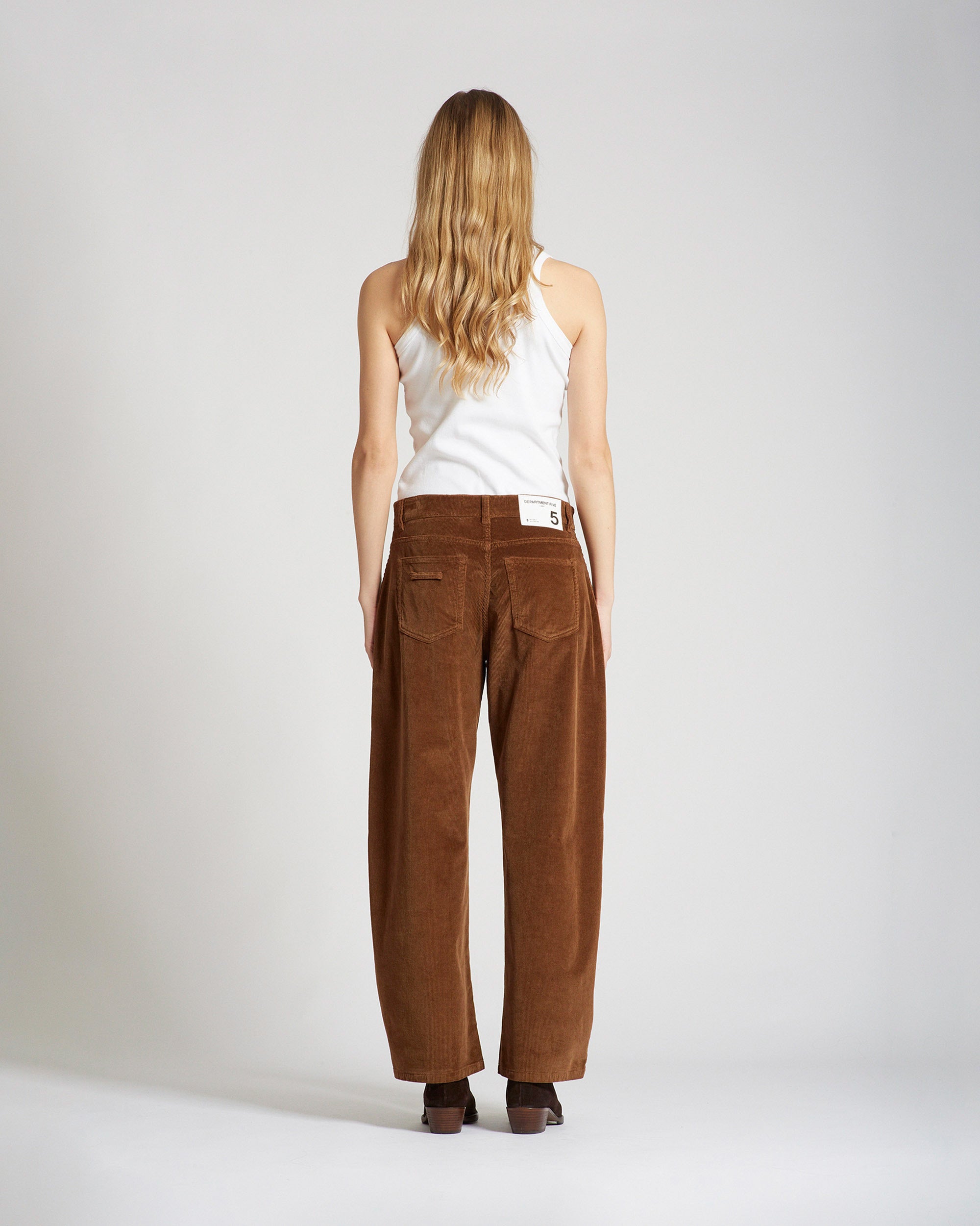 Good barrel-leg trousers